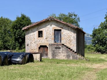 Haus zum Verkauf in Villacarriedo - Villacarriedo