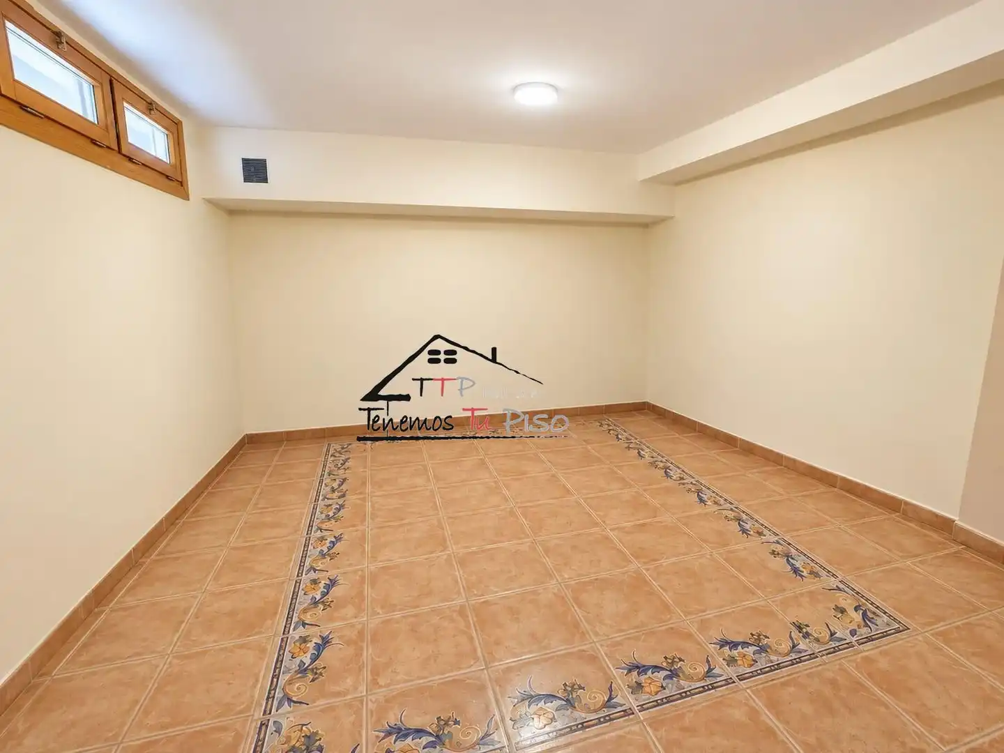 Casa adosada en venda a Zaragoza, Zaragoza