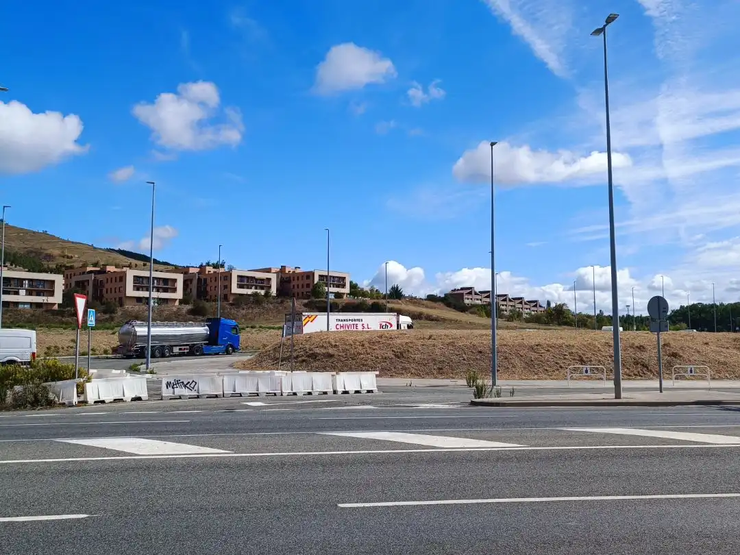 Exterior view of Industrial land for sale in Huarte / Uharte