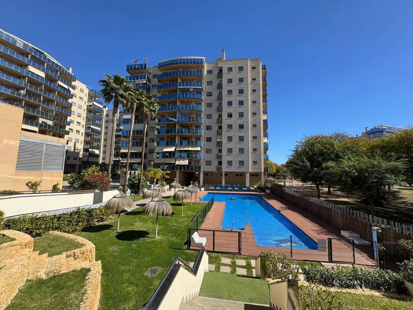 Flat with pool for sale in Campello Playa