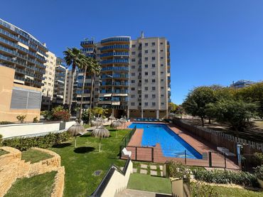 Pis amb piscina en venda a Campello Playa