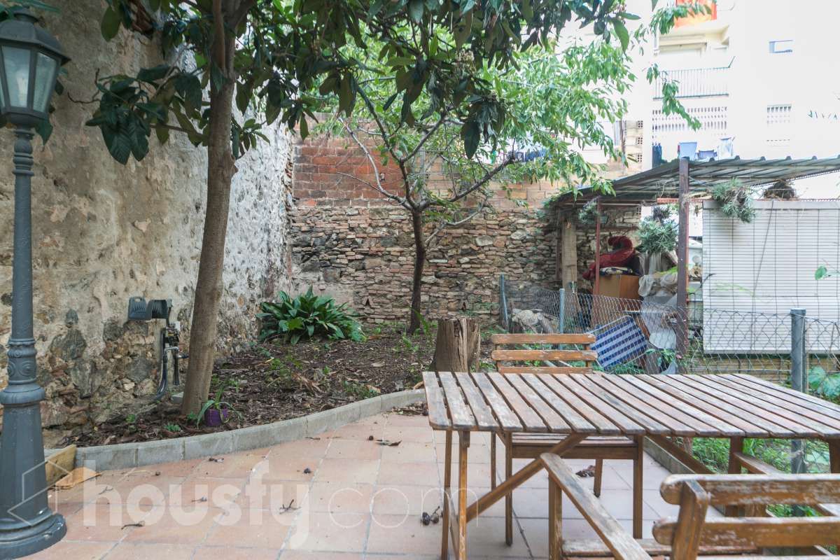 Garden of Planta baja for sale in  Barcelona Capital  with Heating, Private garden and Parquet flooring