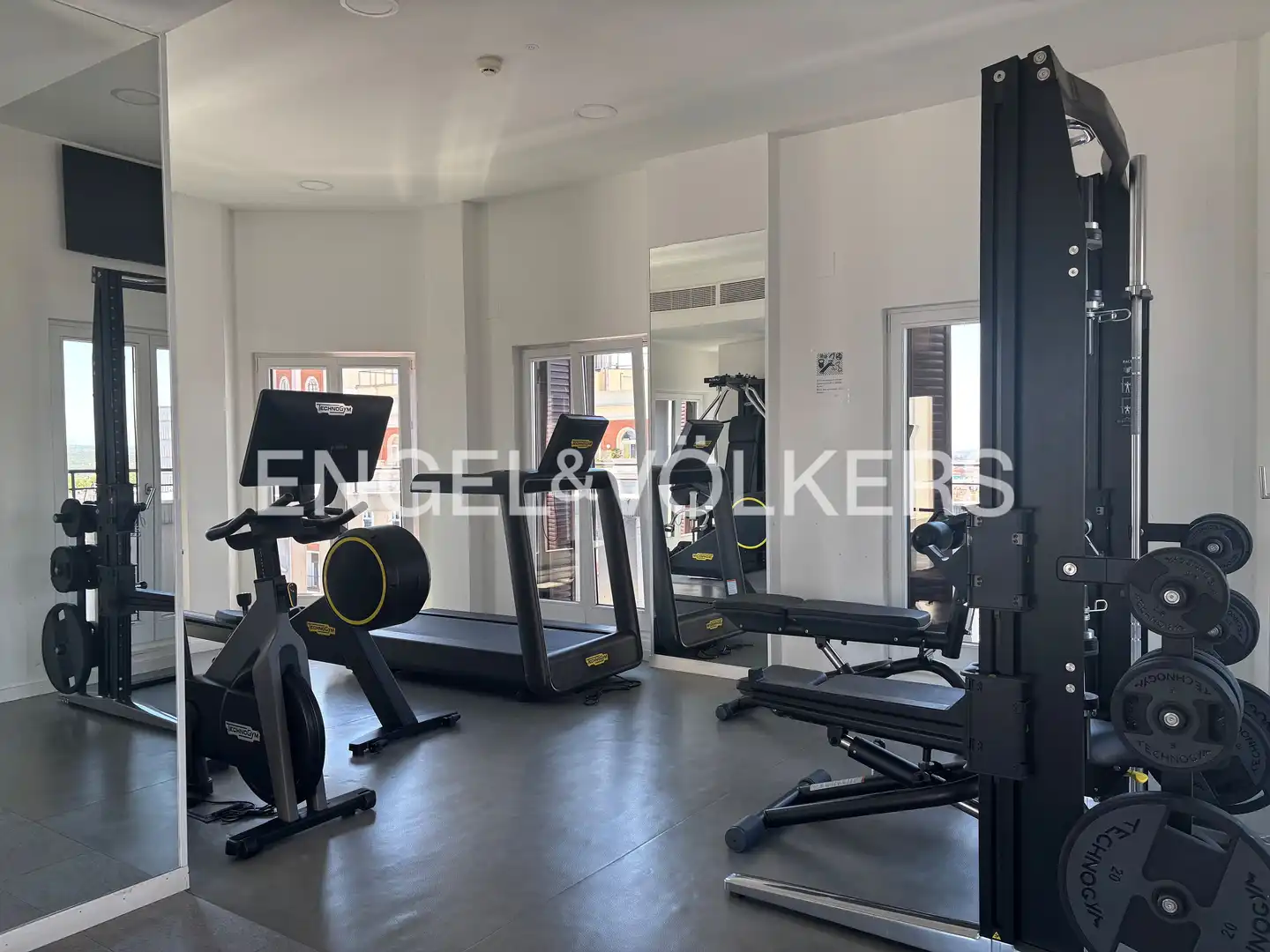 Flat for rent in Madrid  with Air Conditioner, Heating and Swimming Pool