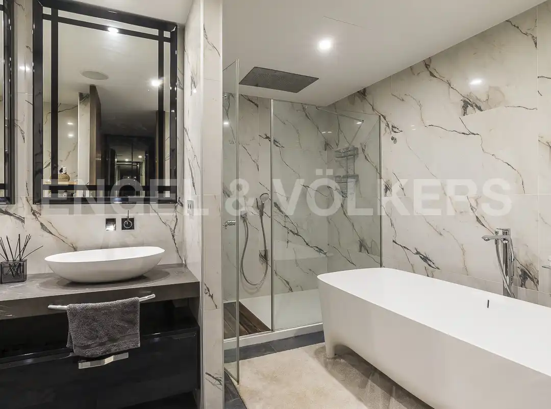Baño de Piso en venta en Barcelona con Aire acondicionado, Calefacción y Terraza