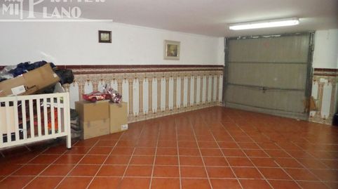CASA ADOSADA CON COCINA AMUEBLADA, COCINA CAMPERA, GARAJE PRIVADO Y PATIO, JUNTO AL TEATRO, imatge 2