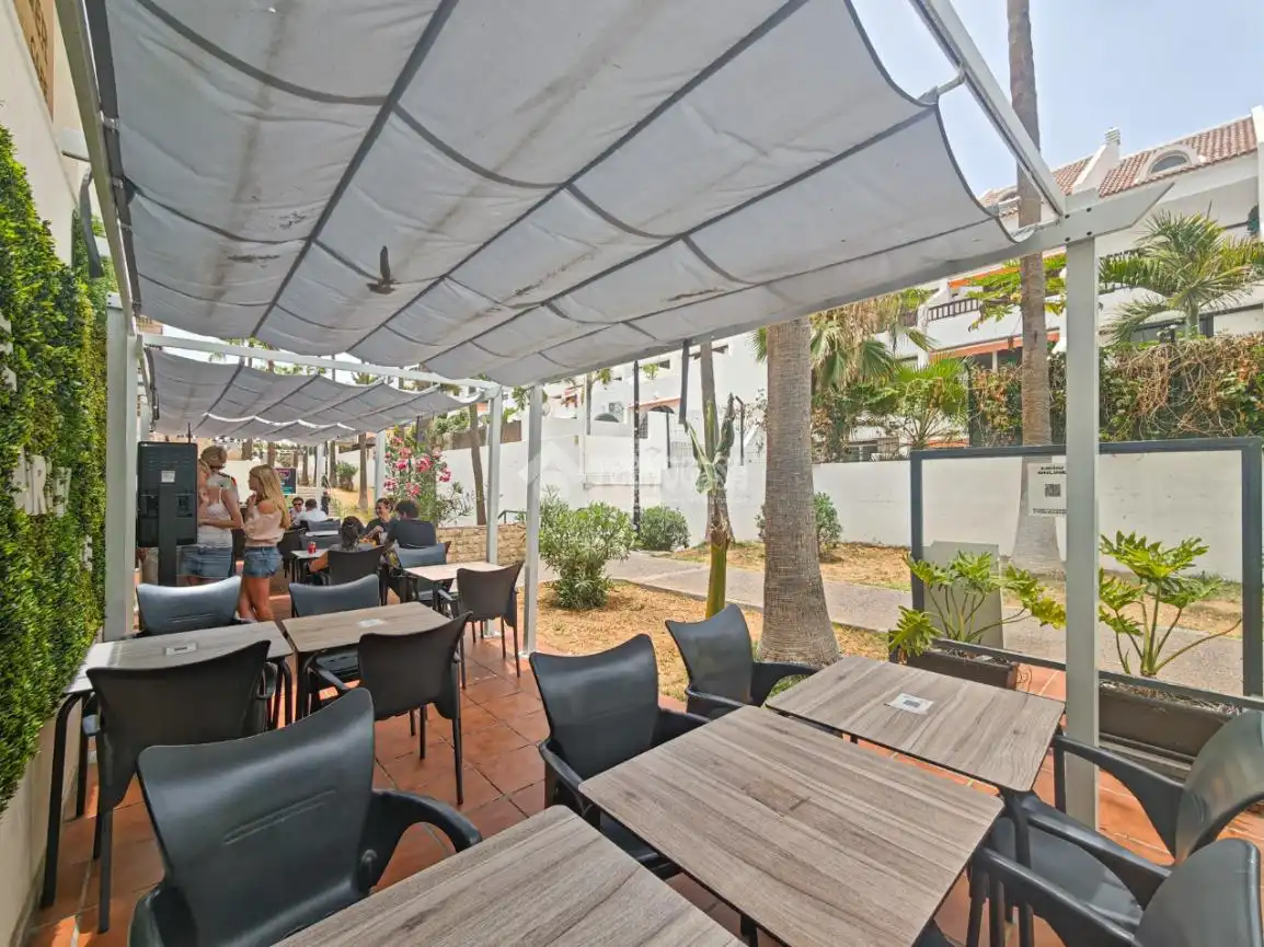 Terraza de Local en venta en Arona