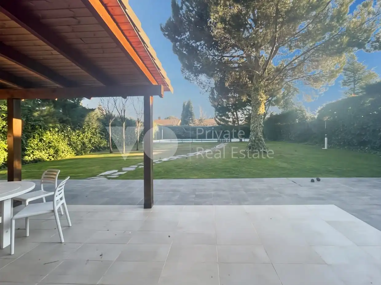Terraza de Casa o chalet de alquiler en Majadahonda con Calefacción, Jardín privado y Terraza