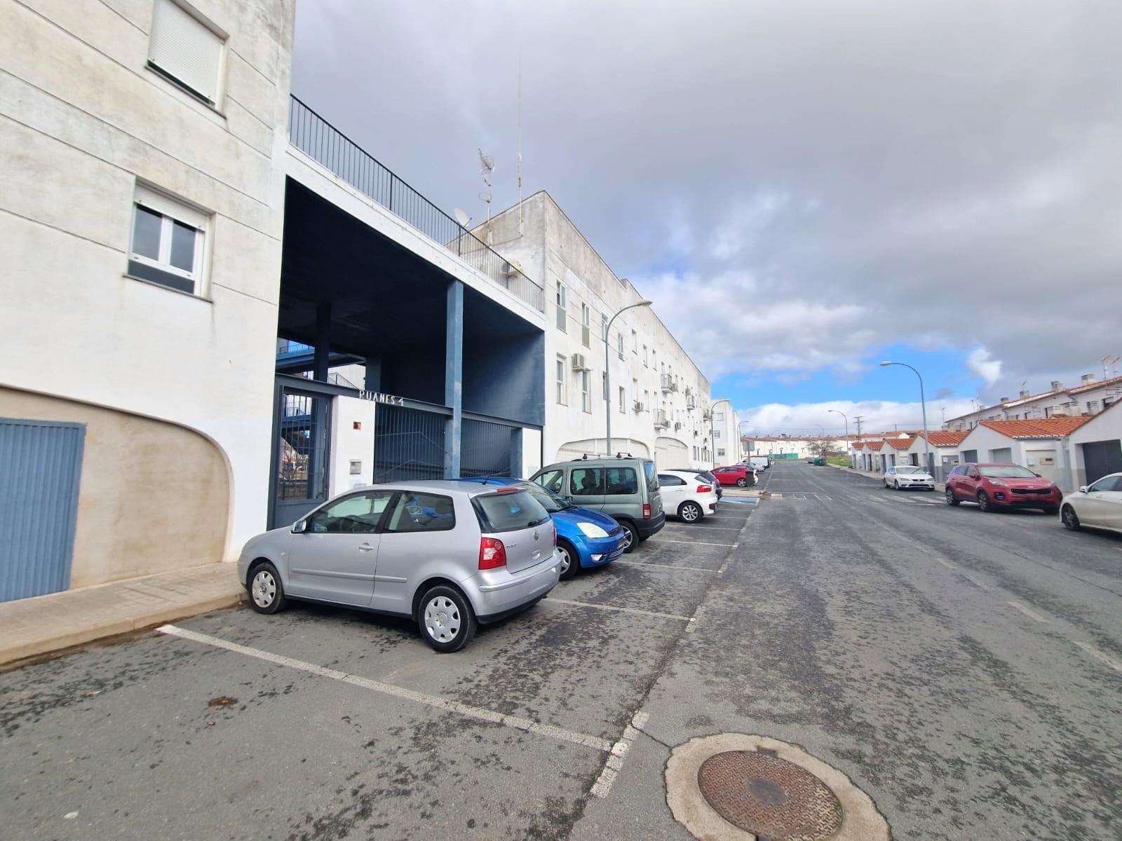 Exterior view of Flat for sale in Trujillo  with Air Conditioner