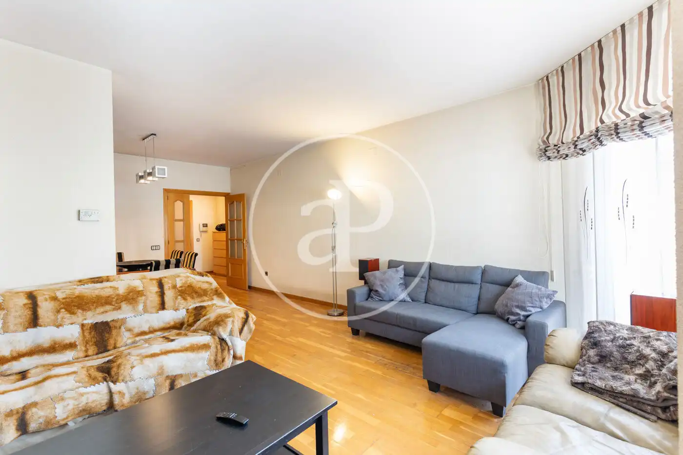 Sala de estar de Piso en venta en Cerdanyola del Vallès con Aire acondicionado, Calefacción y Terraza
