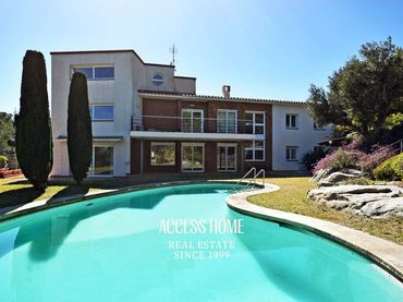 Villa con piscina in vendita a Premià de Dalt