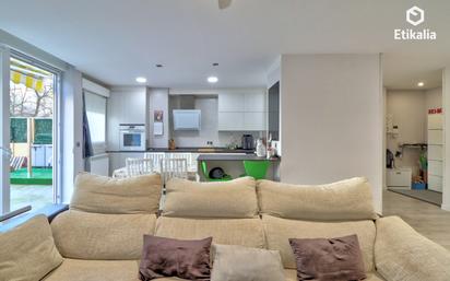 Living room of Flat for sale in Vitoria - Gasteiz  with Heating, Terrace and Storage room