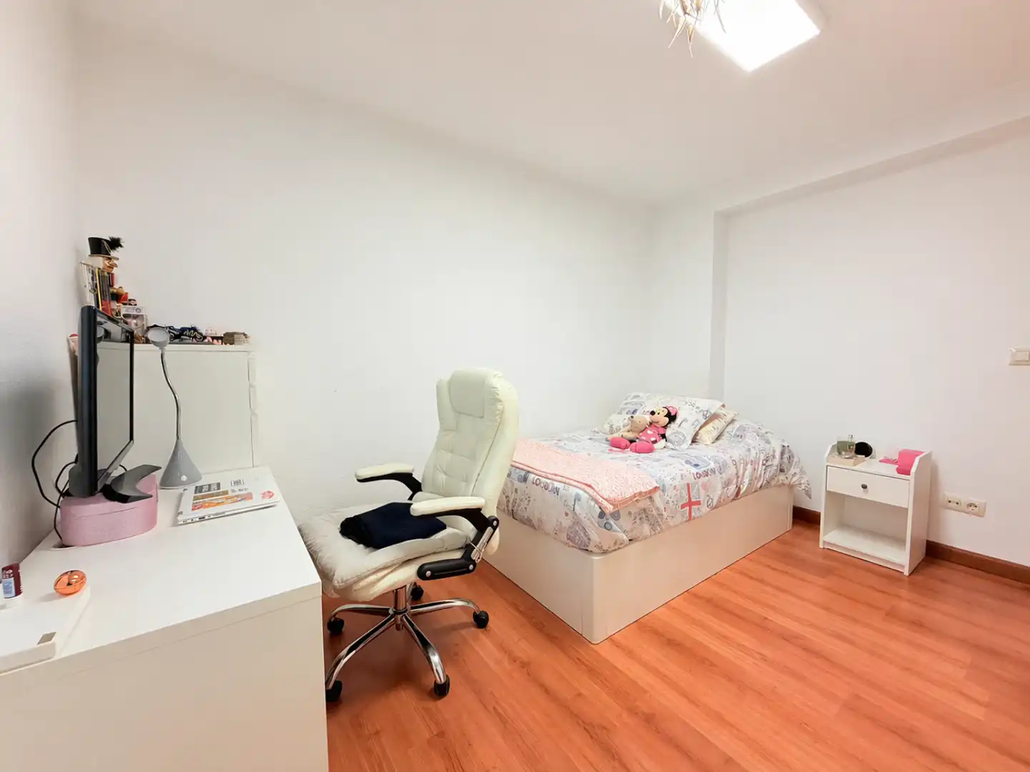 Bedroom of Flat for sale in Corvera de Asturias  with Heating and Furnished