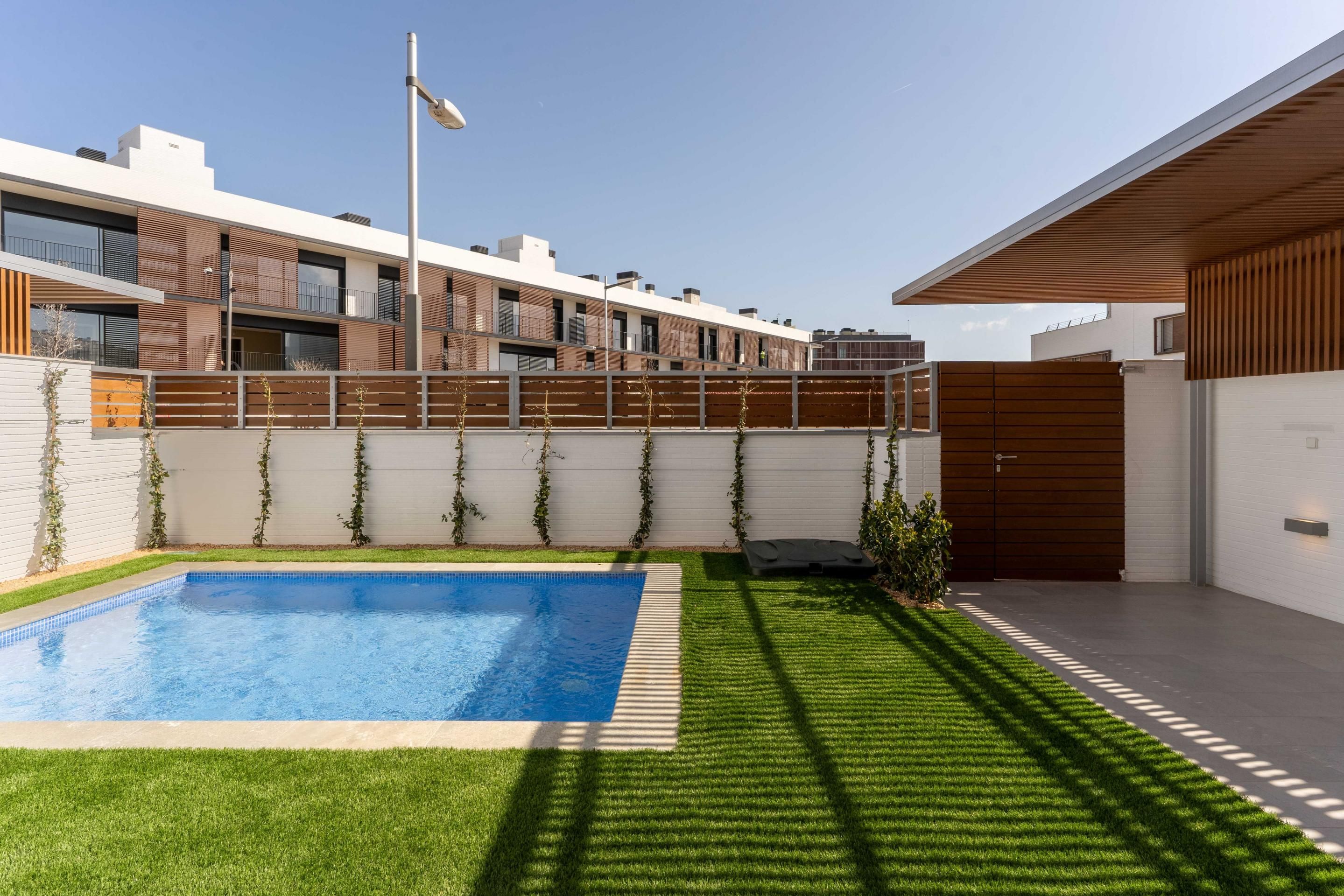 Piscina de Casa o xalet de lloguer en Sabadell amb Aire condicionat, Jardí privat i Parquet