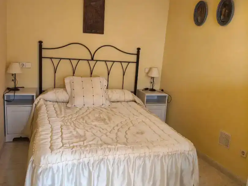 Dormitori de Casa adosada en venda en Mora amb Traster i Moblat