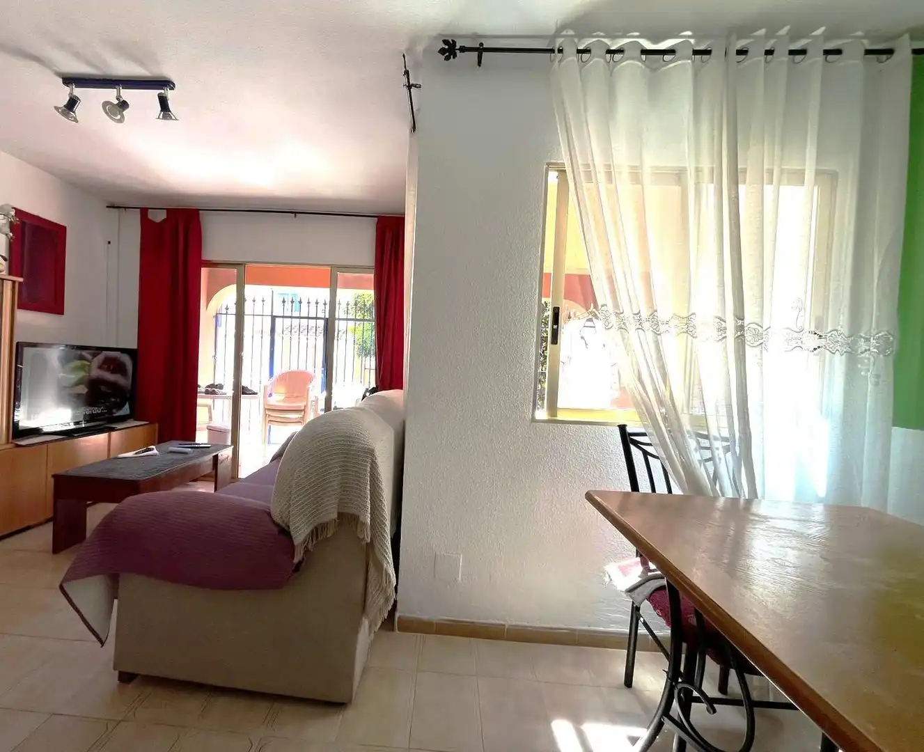 Comedor de Casa adosada en venta en La Nucia con Amueblado y Balcón