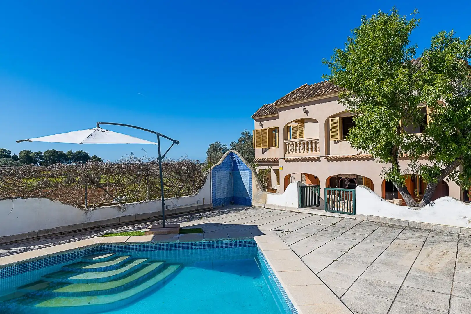 Schwimmbecken von Country house zum Verkauf in  Palma de Mallorca mit Klimaanlage, Heizung und Privatgarten