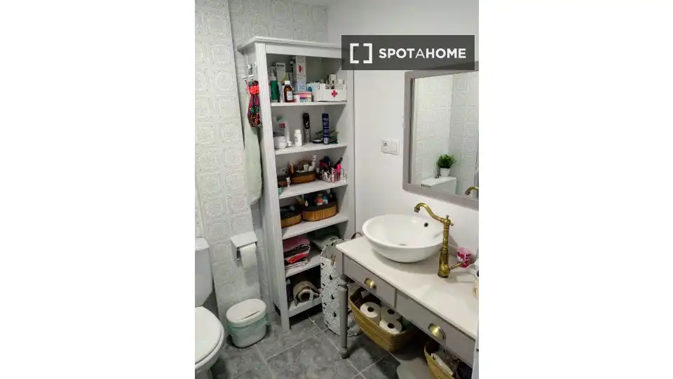 Flat with terrace to rent in Pobles del Sud, imagen 5