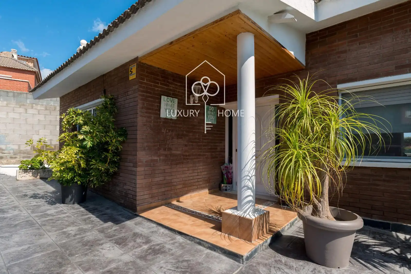 Vista exterior de Casa o xalet en venda en Viladecans amb Aire condicionat, Calefacció i Parquet