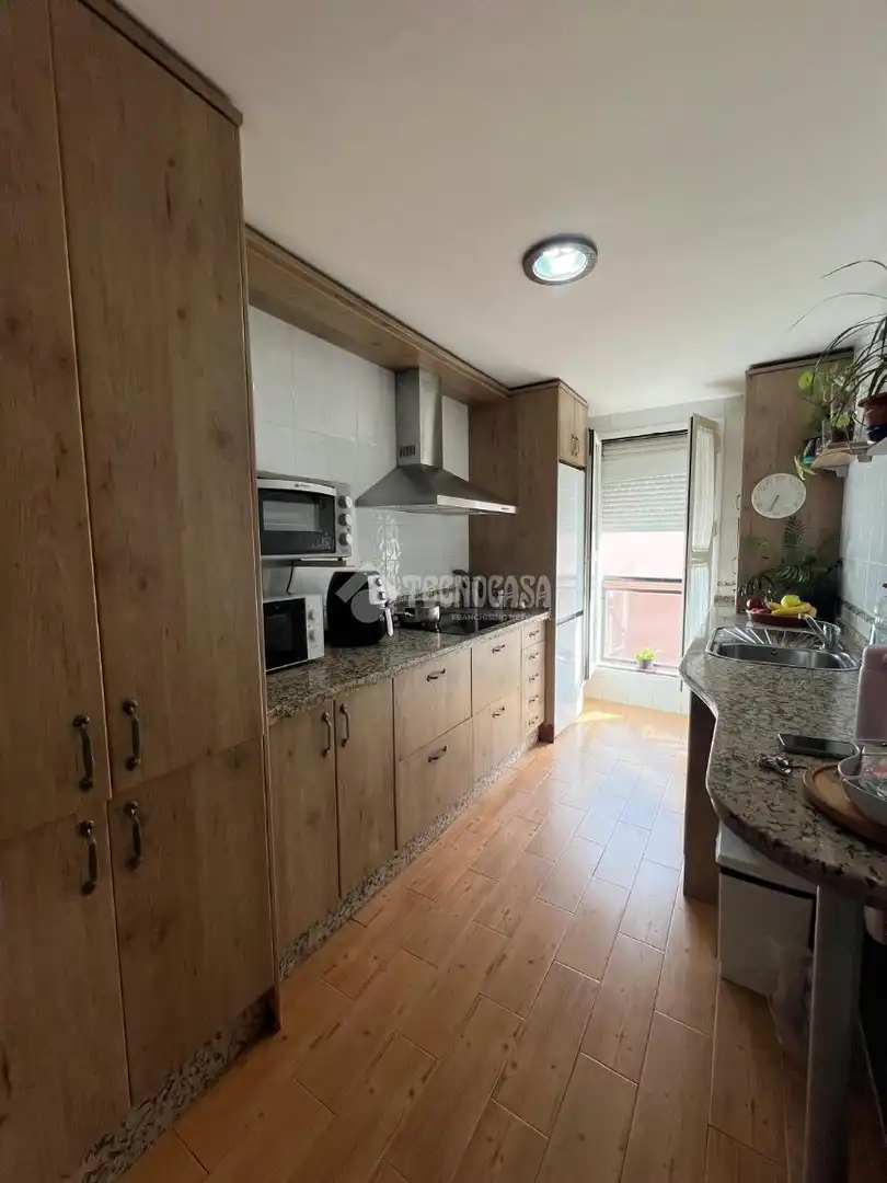 Cocina de Piso en venta en Dos Hermanas con Terraza