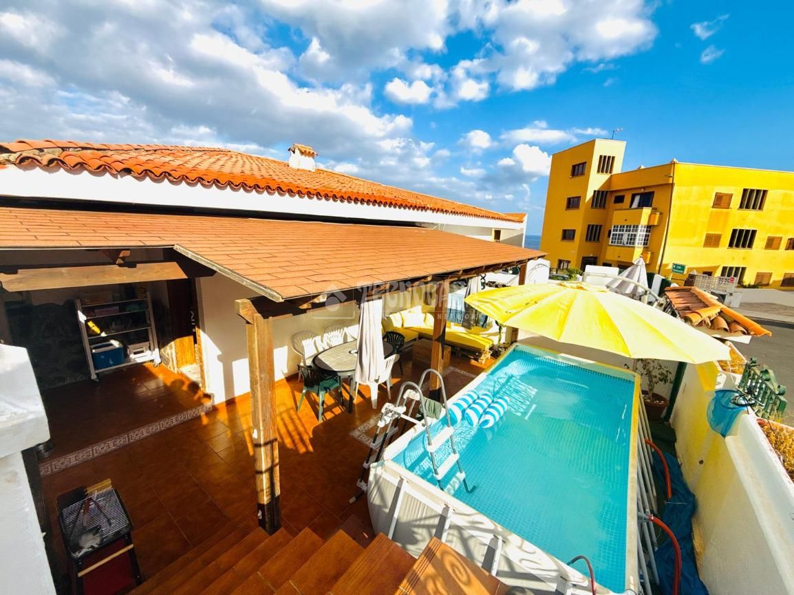 Piscina de Casa adosada en venda en Candelaria amb Terrassa
