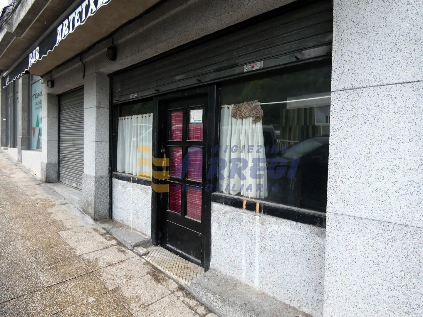 Vista exterior de Local en venda en Eibar