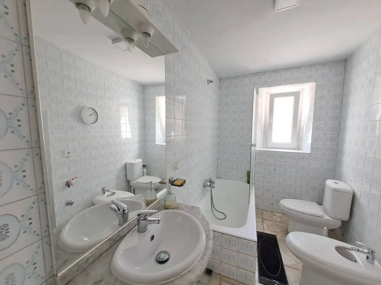 Bathroom of Houses for sale in Las Quintanillas