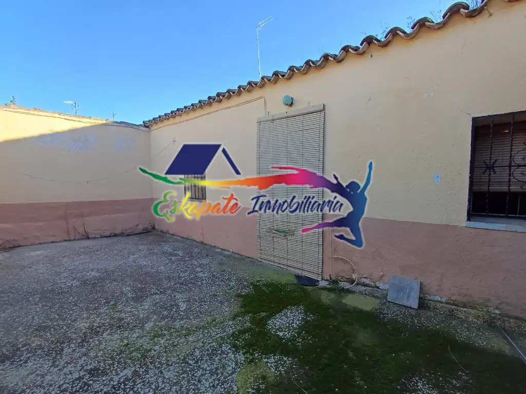 Vista exterior de Casa o chalet en venta en Villacañas con Calefacción
