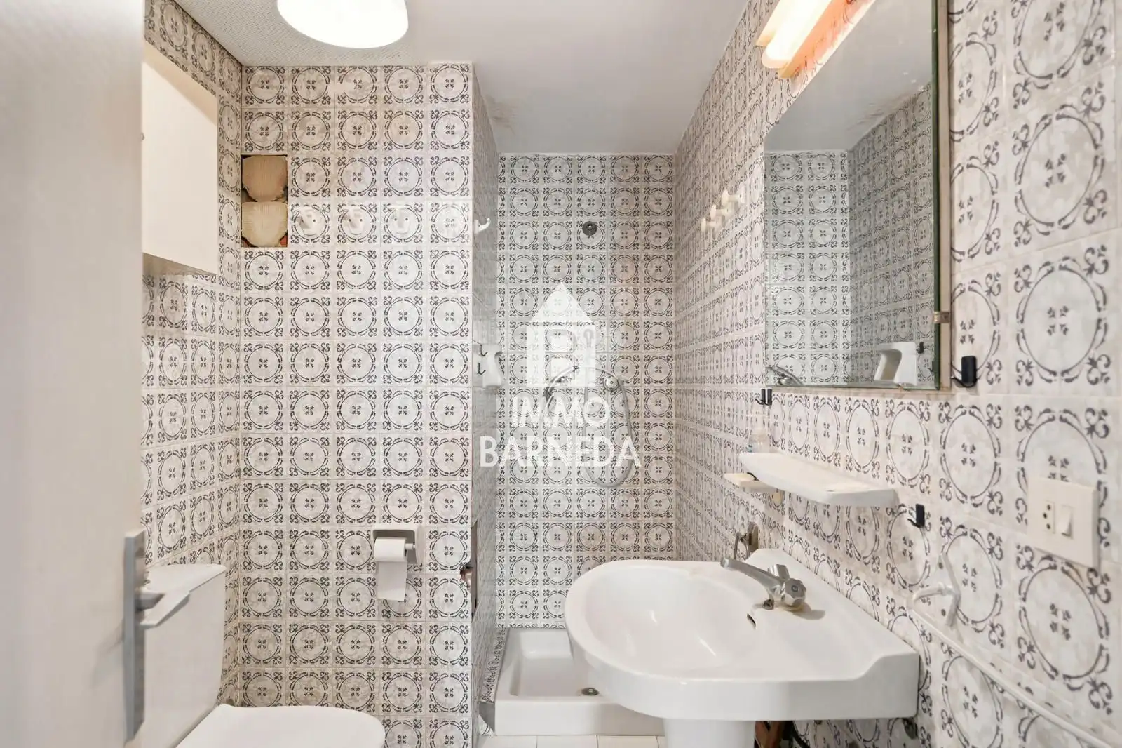 Baño de Piso en venta en Empuriabrava con Terraza y Balcón