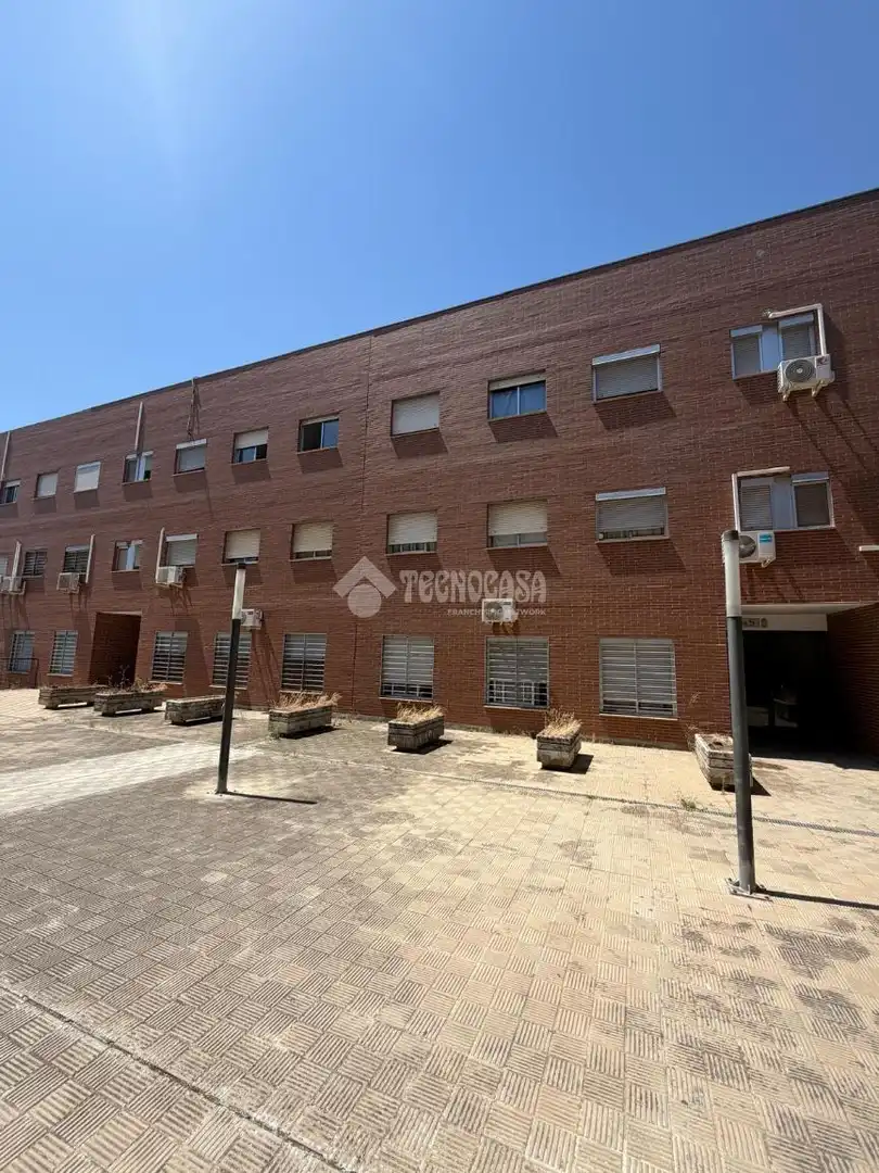 Vista exterior de Pis en venda en La Rinconada amb Aire condicionat i Calefacció