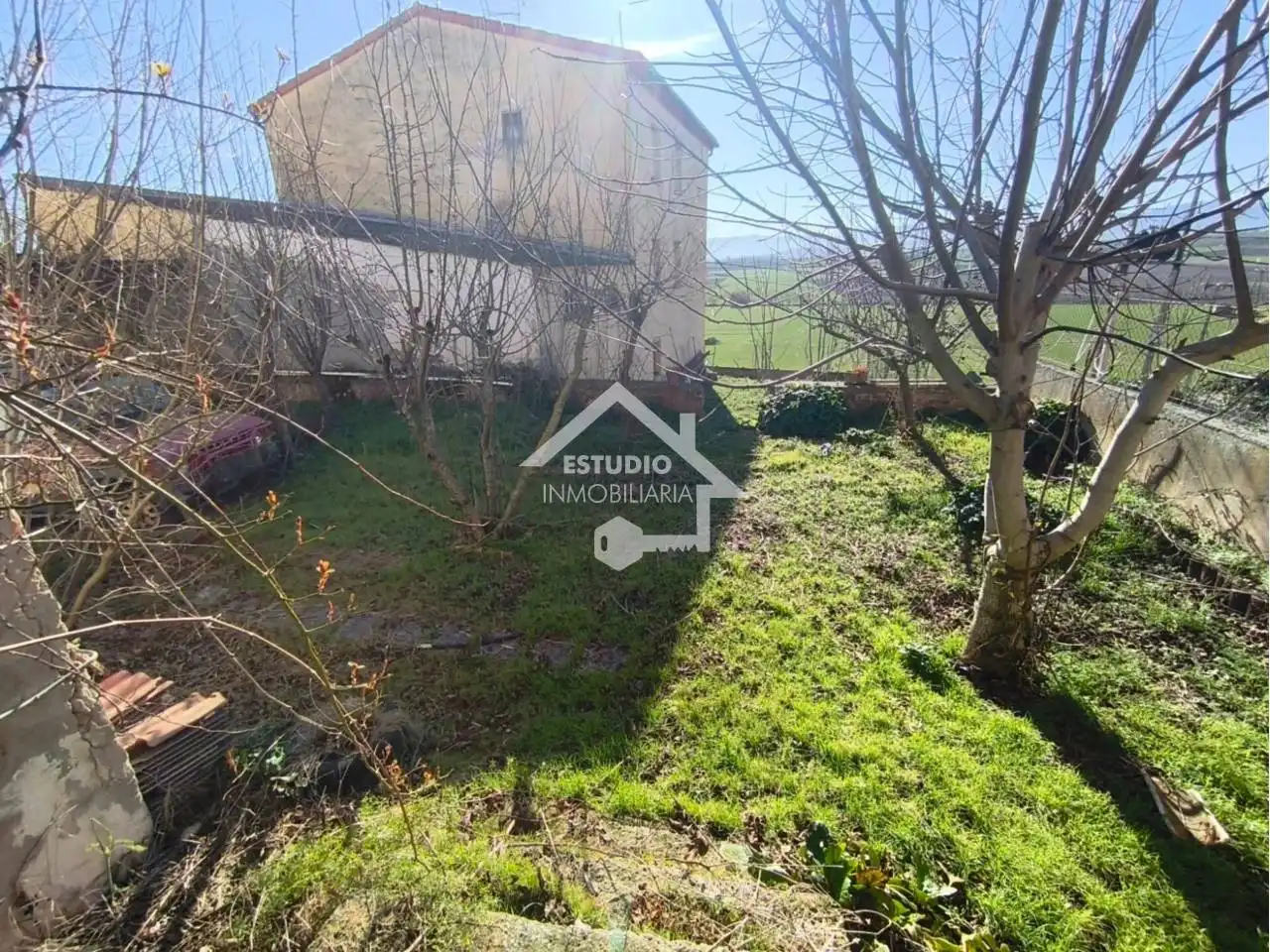 Casa o chalet en venta en Torrecilla Sobre Alesanco con Jardín privado, Terraza y Amueblado