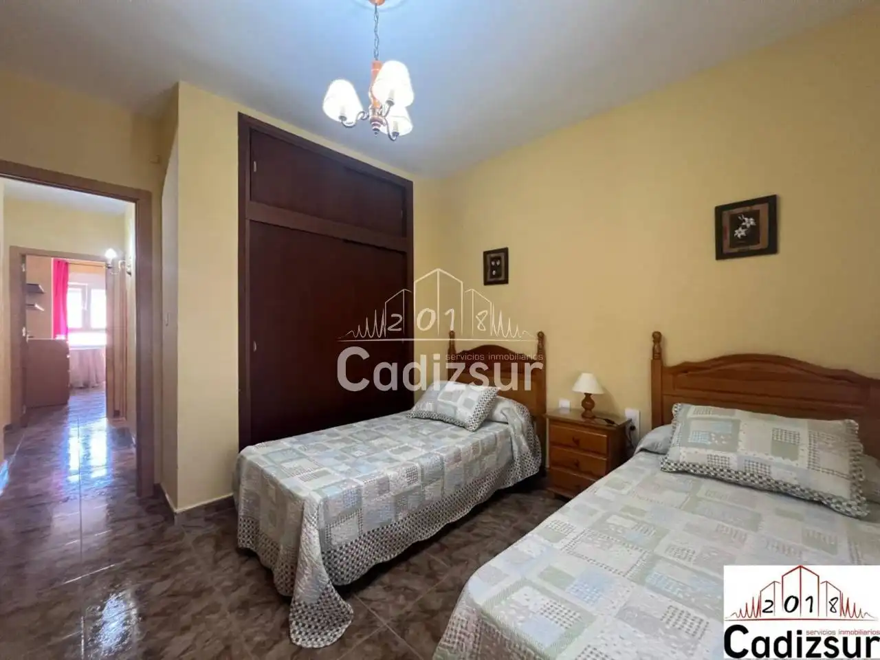 Habitación de Piso de alquiler en Cádiz con Terraza y Amueblado