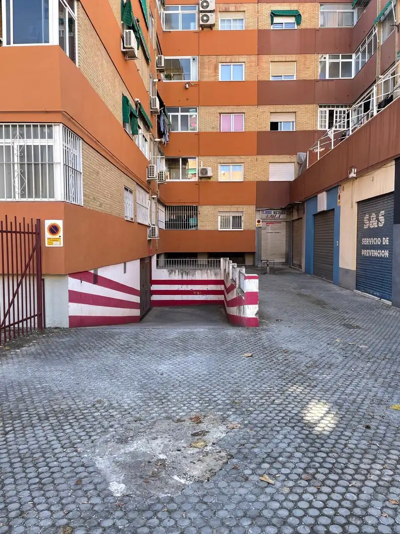 Parking of Flat for rent in Granada  with Furnished and Balcony
