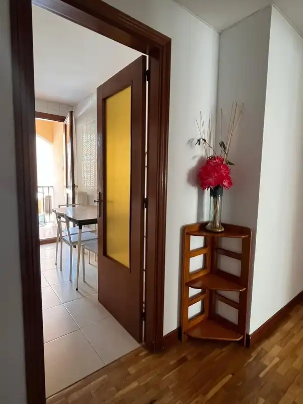 Piso de alquiler en  Pamplona / Iruña con Calefacción, Terraza y Balcón