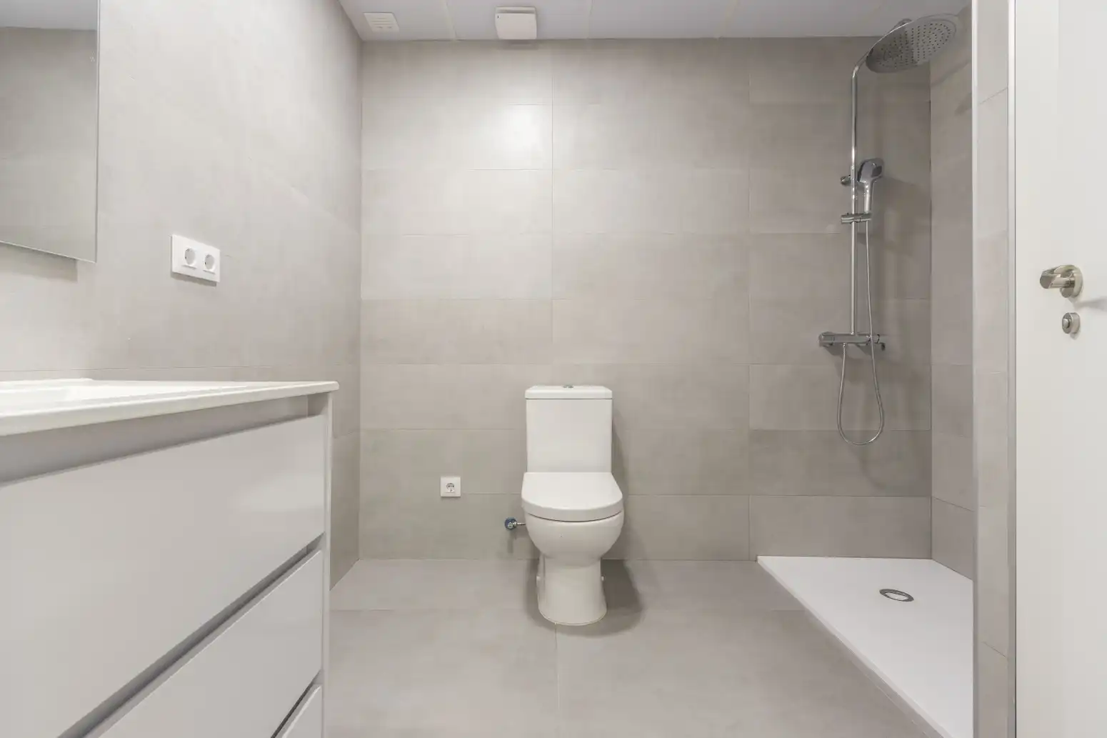 Baño de Piso de alquiler en Foios con Jardín privado y Terraza