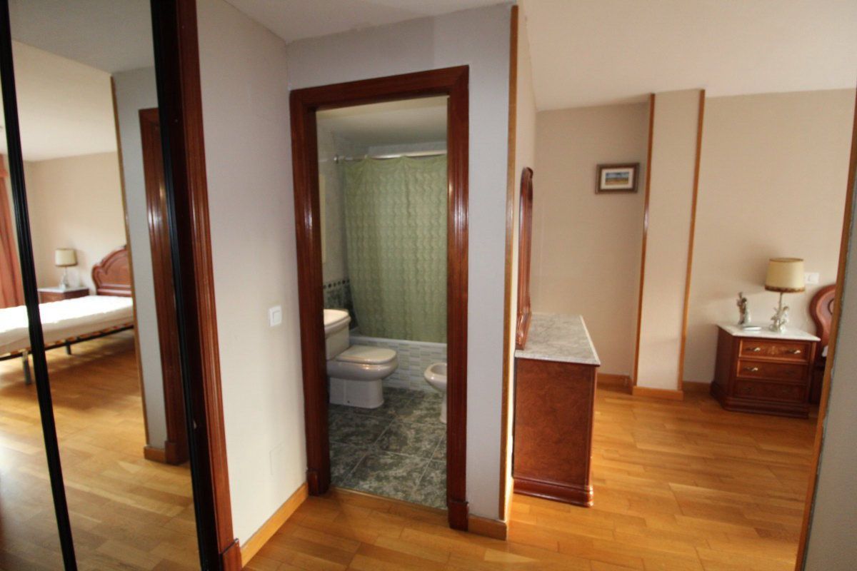 Piso en venta en Teatinos - Los Prados, Milán - Pumarín - Teatinos