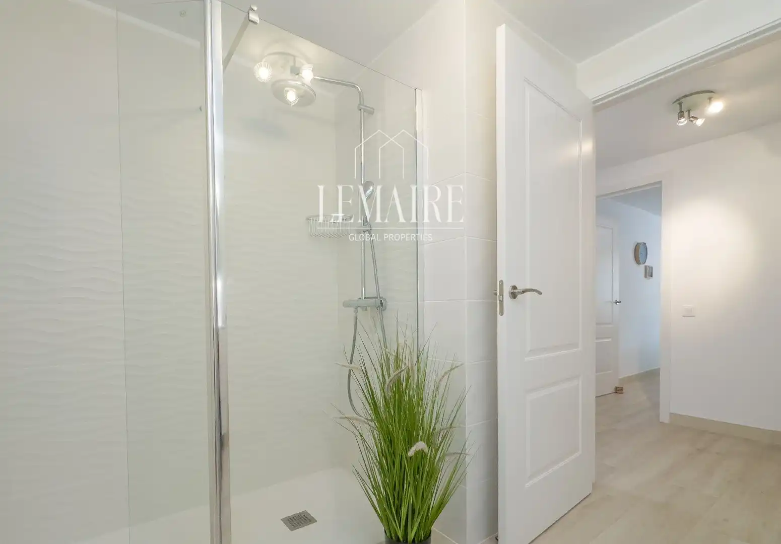 Villa con piscina in vendita a CALLE UNTERHACING S/N, imagen 27