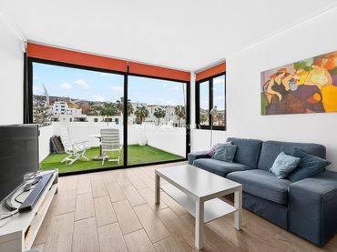 Apartment with balcony for sale in Antonio Navarro 1