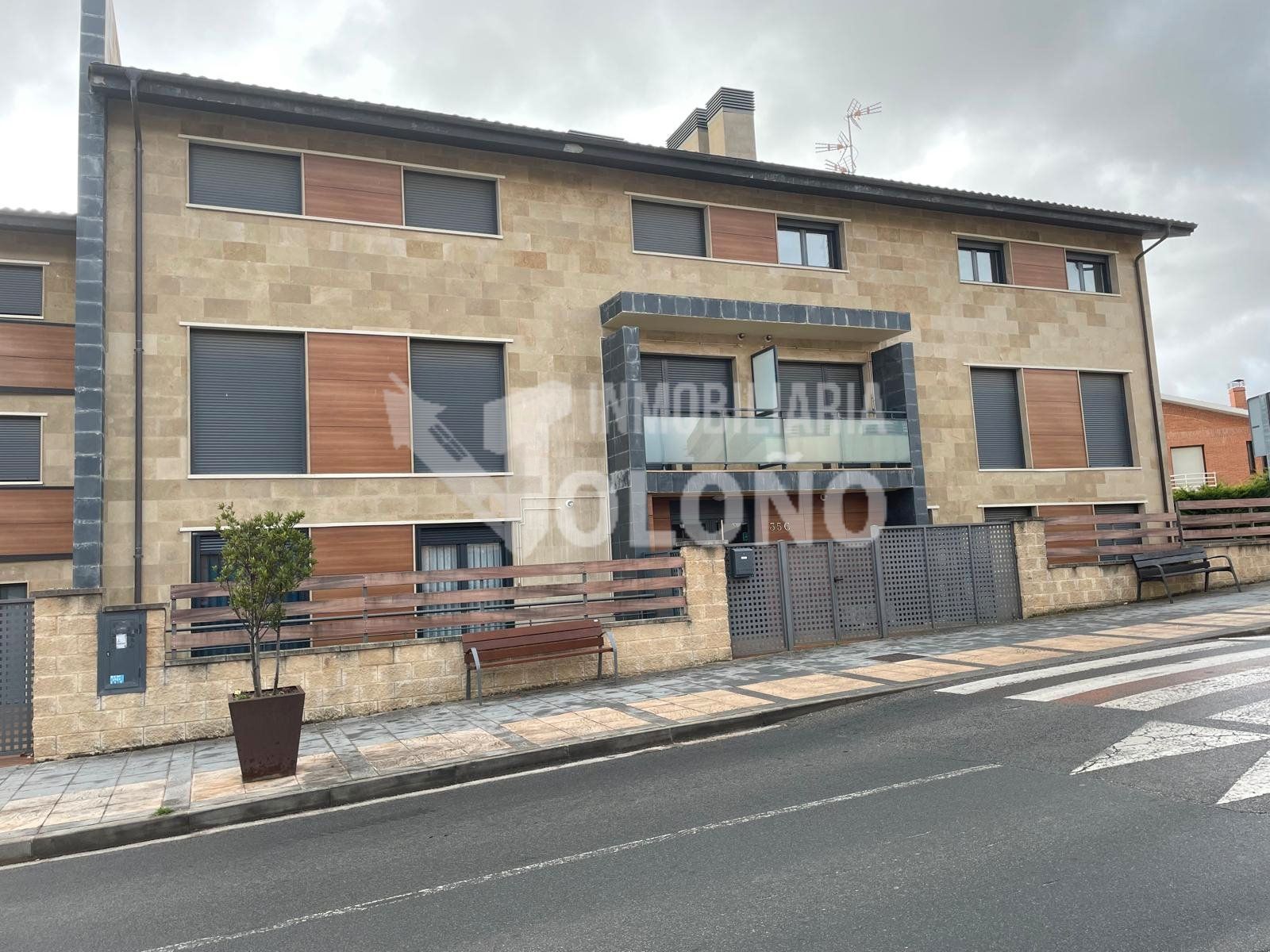 Vista exterior de Pis en venda en Labastida / Bastida amb Calefacció, Parquet i Balcó