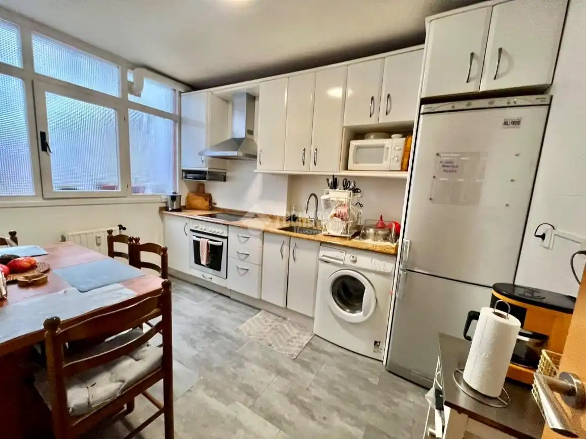 Cocina de Piso en venta en Santander con Calefacción