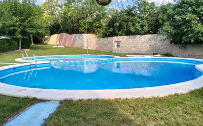 Swimming pool of Single-family semi-detached for sale in  Jaén Capital  with Air Conditioner and Swimming Pool