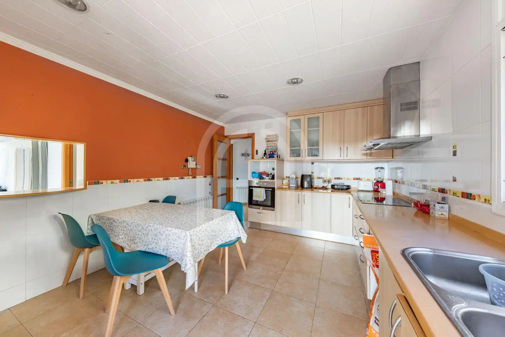 Cocina de Casa o chalet en venta en Lliçà d'Amunt con Jardín privado, Terraza y Piscina