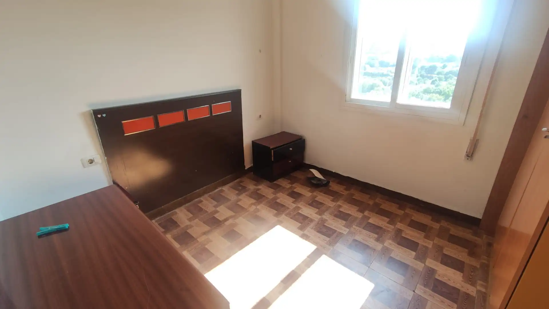 Dormitori de Pis en venda en Ourense Capital  amb Calefacció
