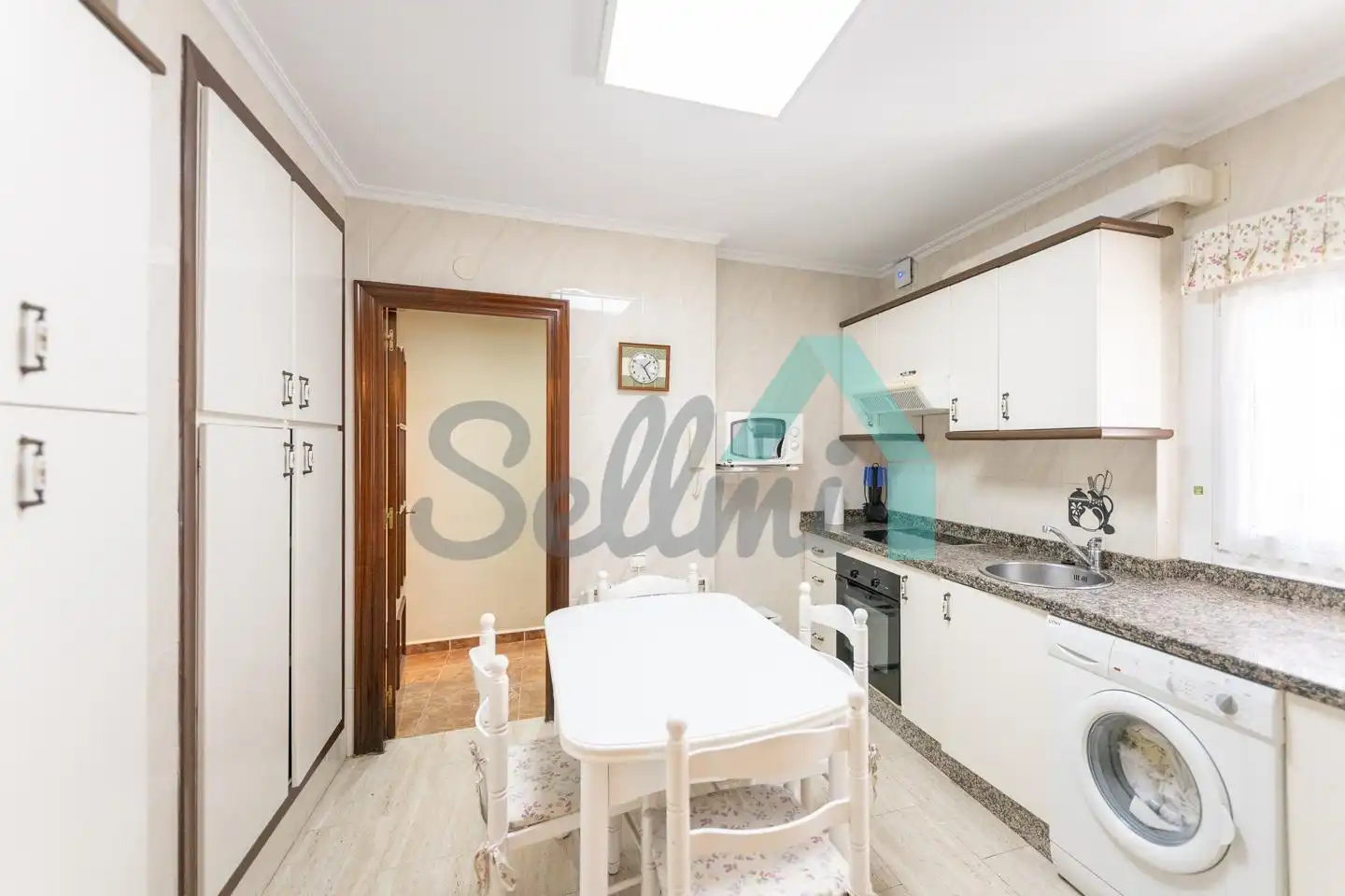 Kitchen of Flat for rent in Gijón   with Heating, Furnished and Internet
