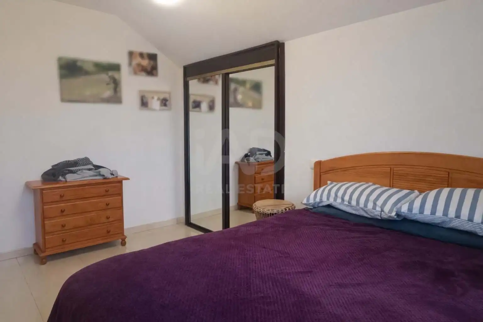 Schlafzimmer von Dachboden zum Verkauf in Molledo mit Terrasse