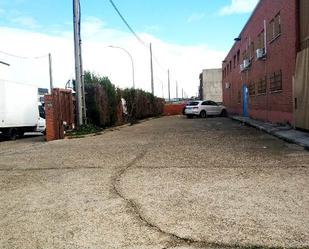 Aparcament de Nau industrial en venda en Parla