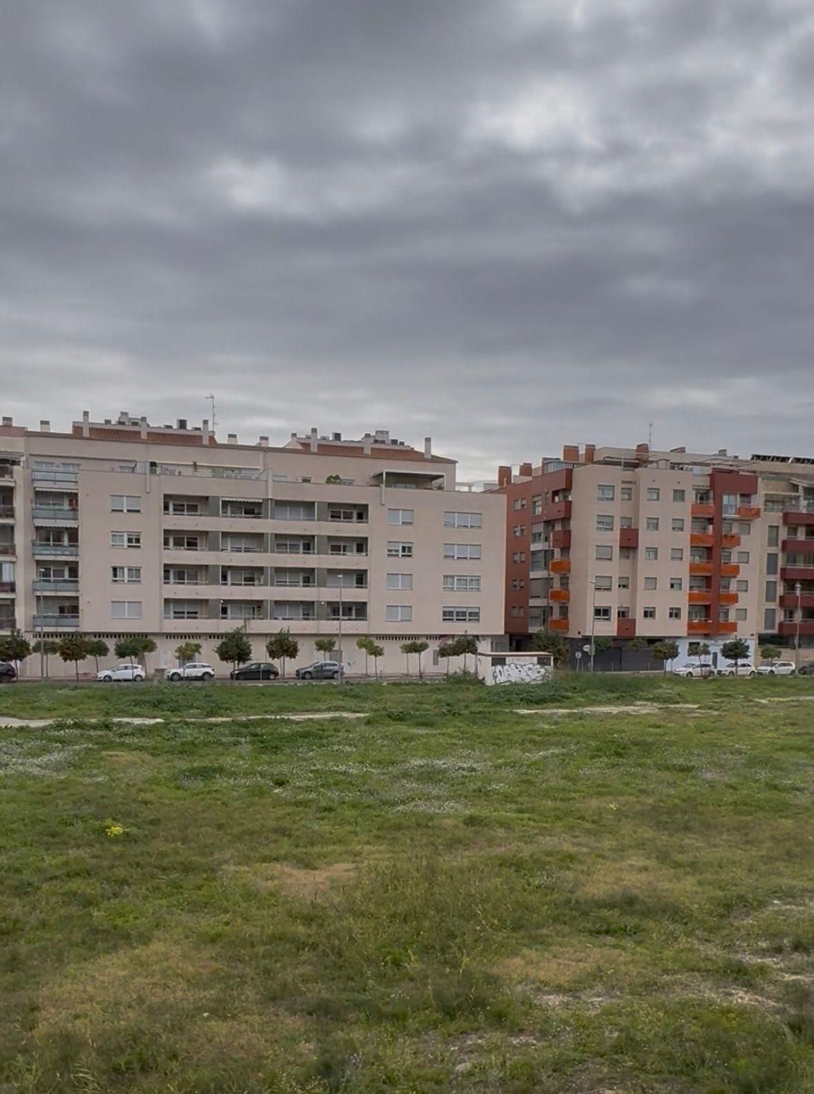 Vista exterior de Pis en venda en  Murcia Capital amb Aire condicionat, Jardí privat i Moblat