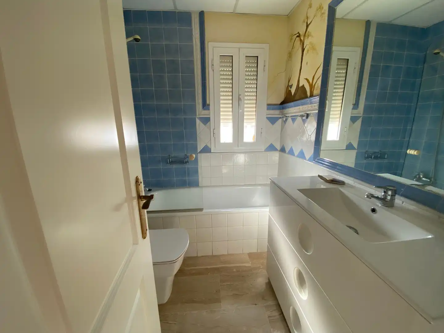 Baño de Casa o chalet en venta en Dos Hermanas con Aire acondicionado, Jardín privado y Terraza