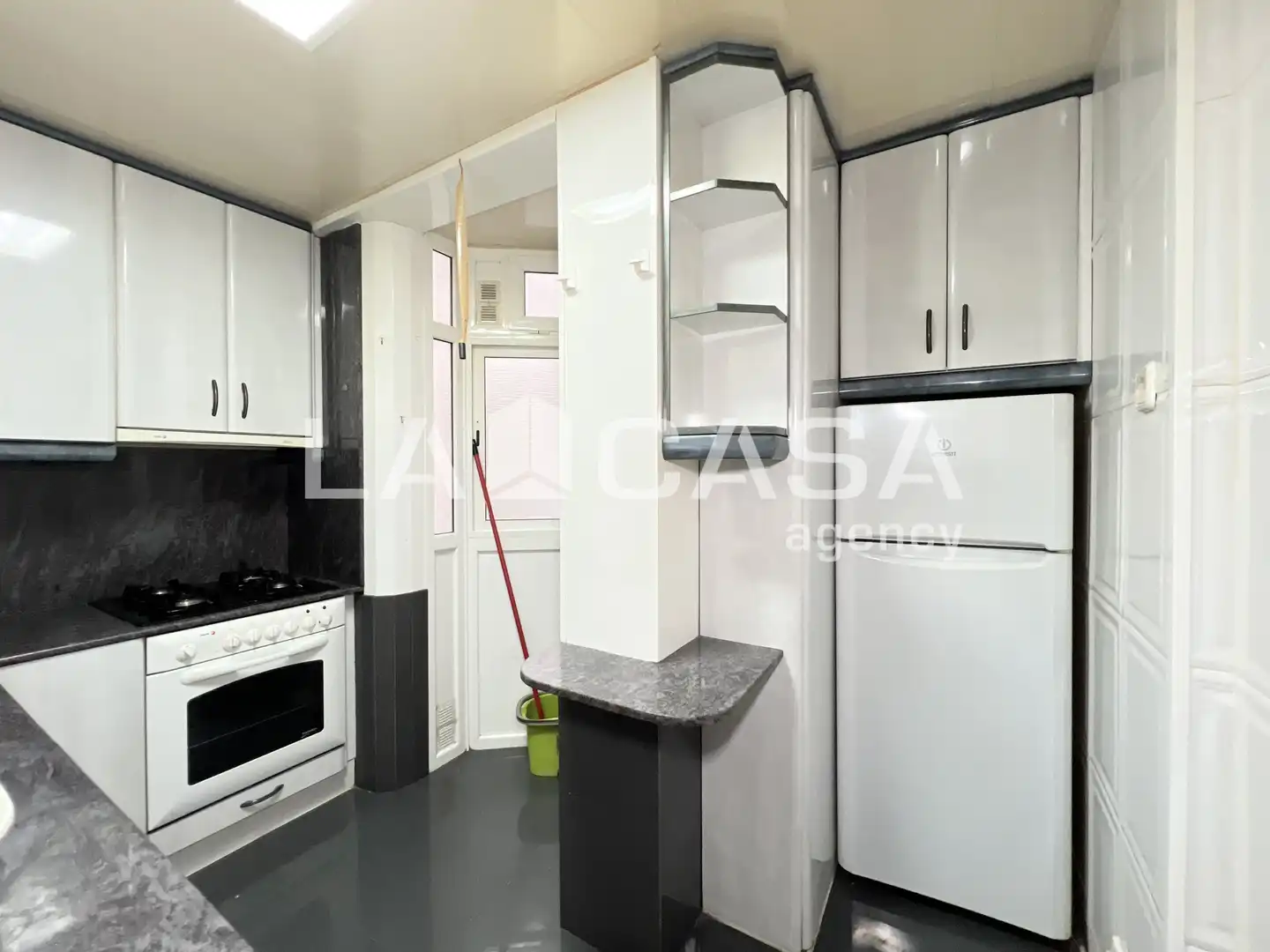 Kitchen of Flat for sale in Badalona  with Balcony