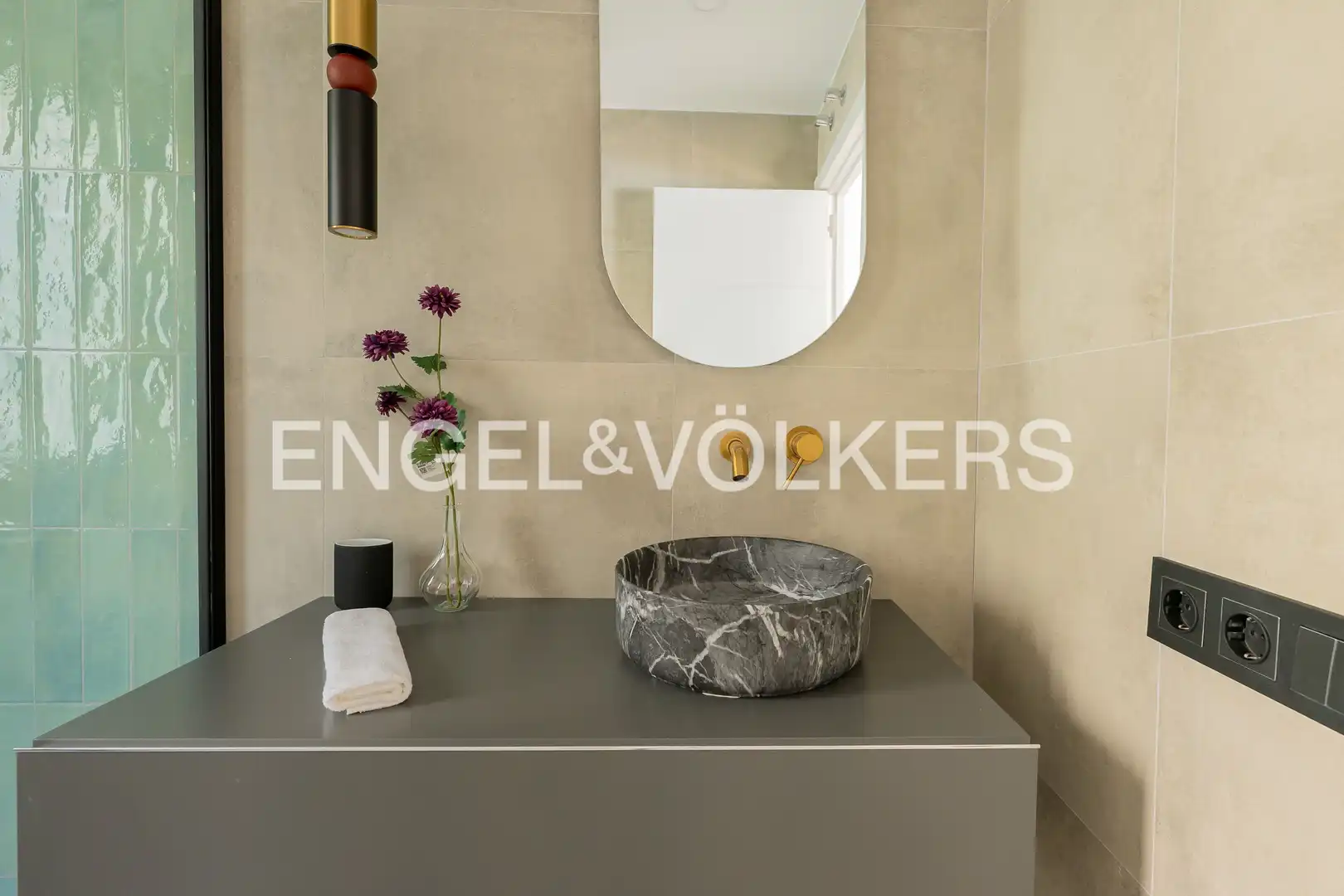 Bathroom of Flat for sale in Madrid  with Air Conditioner, Heating and Terrace