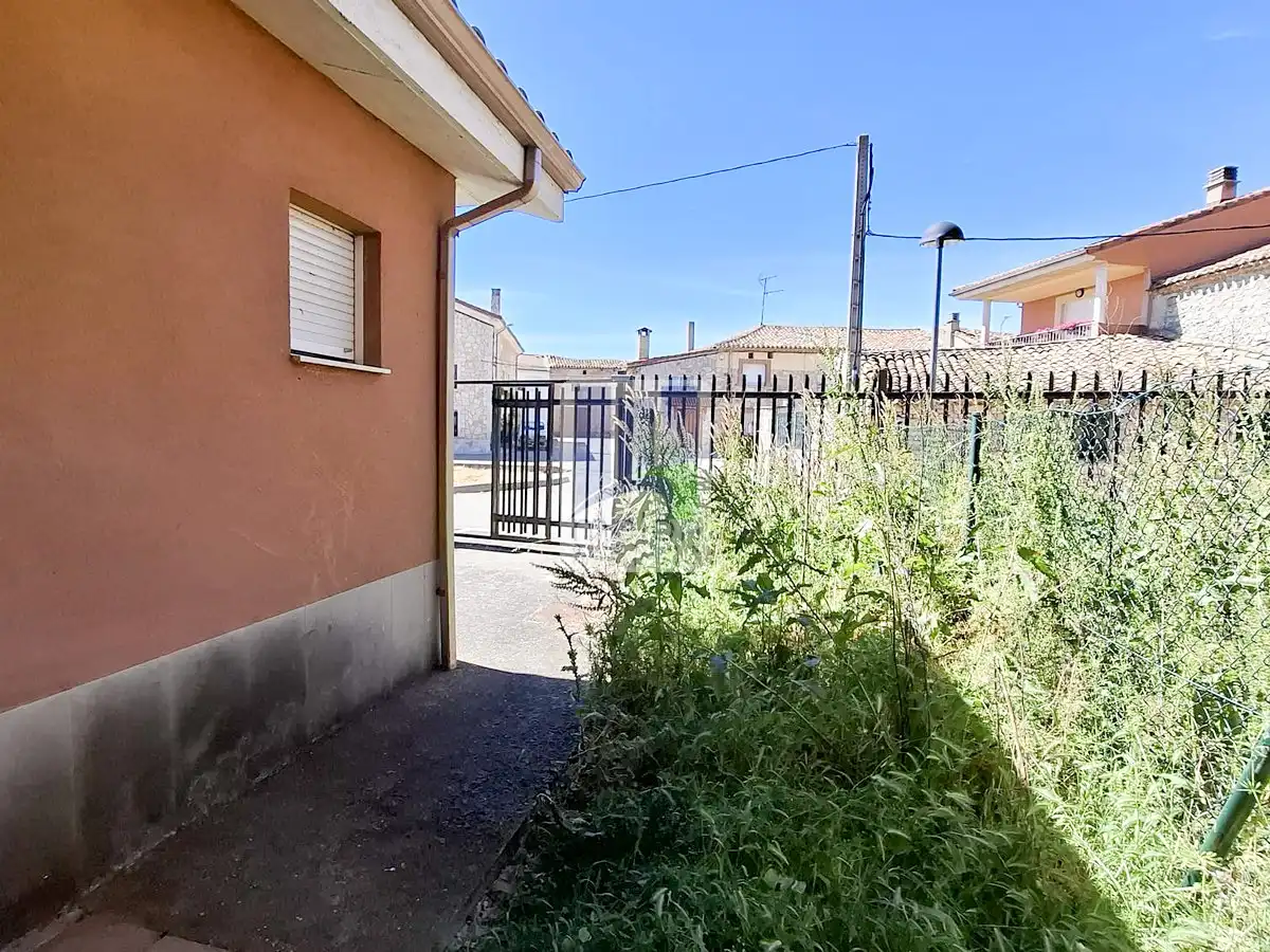Exterior view of Houses for sale in Frandovínez
